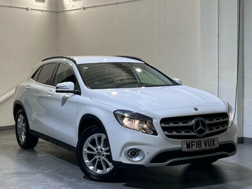 Mercedes-Benz GLA-Class  1.6 GLA 200 SE EXECUTIVE 5d 154 BHP Huge Specifica