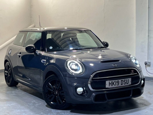 MINI Hatch  2.0 Cooper S Sport Hatchback 3dr Petrol Manual Eur