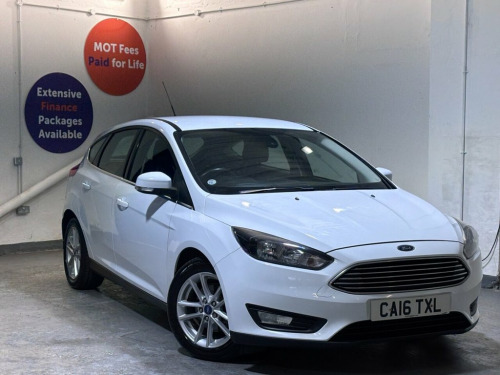 Ford Focus  1.0T EcoBoost Zetec Hatchback 5dr Petrol Manual Eu