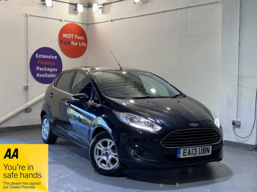 Ford Fiesta  1.6 TDCi ECOnetic Titanium Hatchback 5dr Diesel Ma