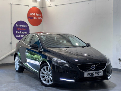 Volvo V40  2.0 D2 SE Lux Hatchback 5dr Diesel Manual Euro 6 (