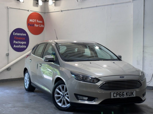 Ford Focus  1.5 TDCi Titanium Hatchback 5dr Diesel Manual Euro