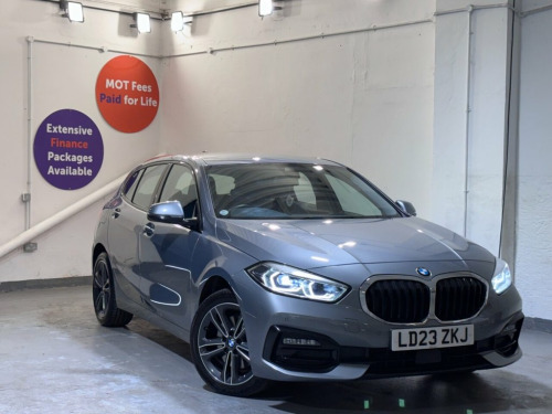 BMW 1 Series  1.5 118i Sport (LCP) Hatchback 5dr Petrol DCT Euro