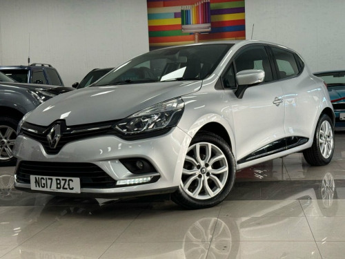 Renault Clio  0.9 TCe Dynamique Nav Hatchback 5dr Petrol Manual 