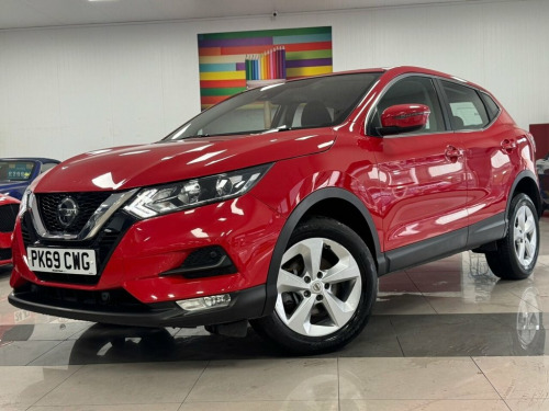 Nissan Qashqai  1.3 DIG-T Acenta Premium SUV 5dr Petrol Manual Eur