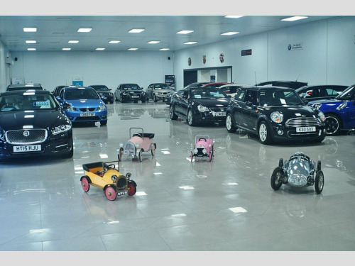 Land Rover Range Rover  4.4 TD V8 Vogue SUV 5dr Diesel Auto 4WD Euro 5 (31