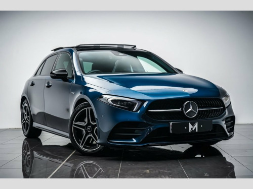 Mercedes-Benz A-Class A250 2.0 A250 AMG Line Edition (Premium Plus) Hatchback