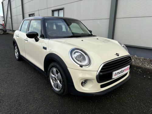 MINI Hatch  1.5 Cooper Classic Hatchback 5dr Petrol Manual Eur