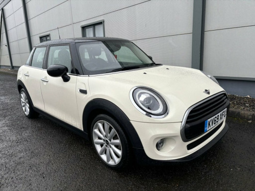 MINI Hatch  1.5 Cooper Classic Hatchback 5dr Petrol Manual Eur