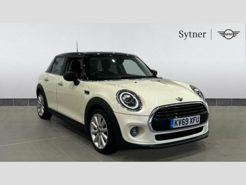 MINI Hatch  1.5 Cooper Classic Hatchback 5dr Petrol Manual Eur