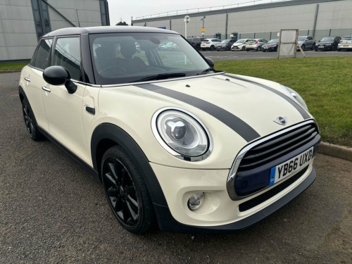 MINI Hatch  1.5 Cooper D Hatchback 5dr Diesel Auto Euro 6 (s/s