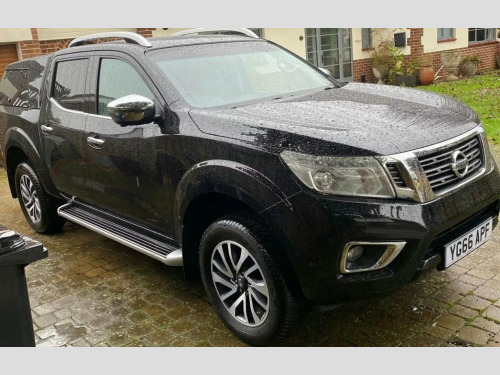 Nissan Navara  2.3 dCi Tekna Pickup Double Cab 4dr Diesel Manual  