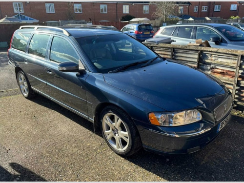 Volvo V70  2.4 SE Estate 5dr Petrol Manual (221 g/km, 170 bhp 