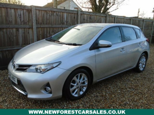 Toyota Auris  1.6 V-Matic Icon Hatchback 5dr Petrol Multidrive S