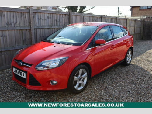 Ford Focus  1.6 Zetec Navigator Hatchback 5dr Petrol Powershif