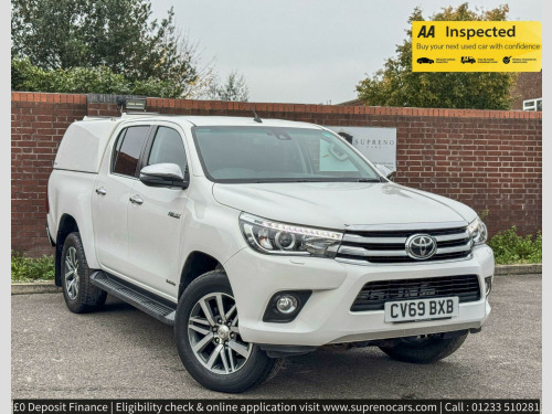 Toyota Hi-Lux  2.4 D-4D Invincible 4WD Euro 6 (s/s) 4dr (TSS)