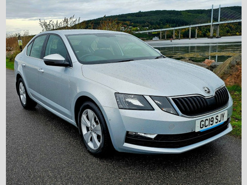 Skoda Octavia  1.6 TDI SCR SE Technology Hatchback 5dr Diesel Man