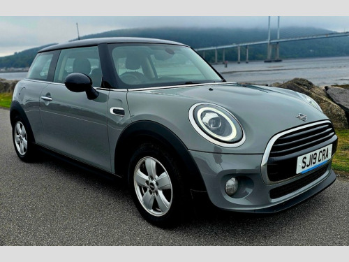 MINI Hatch  1.5 Cooper Classic Hatchback 3dr Petrol Manual Eur