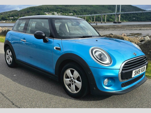 MINI Hatch  1.5 Cooper Classic Hatchback 3dr Petrol Manual Eur