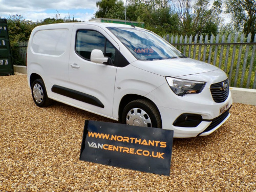 Vauxhall Combo  1.5 L1H1 2000 SPORTIVE AUTO 130 BHP