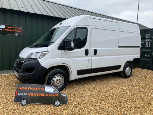 Vauxhall Movano  2.2 CDTi 3500 BiTurbo Dynamic Panel Van 5dr Diesel