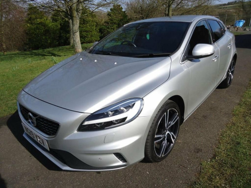Volvo V40  2.0 T2 R-Design Edition Hatchback 5dr Petrol Manua
