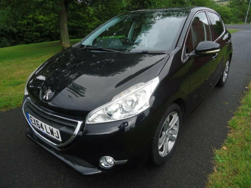 Peugeot 208  1.2 VTi PureTech Allure Hatchback 5dr Petrol Manua