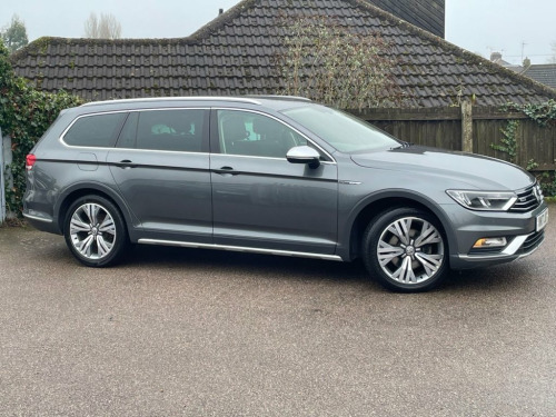 Volkswagen Passat  2.0 TDI BlueMotion Tech Alltrack Estate 5dr Diesel