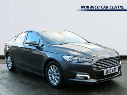 Ford Mondeo  1.5 TDCi ECOnetic Titanium Hatchback 5dr Diesel Ma 