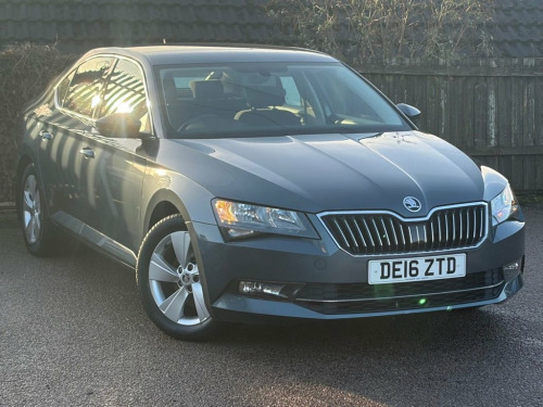 Skoda Superb  1.4 TSI ACT SE Hatchback 5dr Petrol Manual Euro 6  