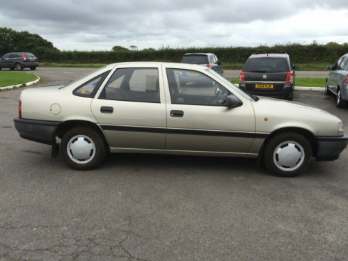 Vauxhall Cavalier L 1598cc