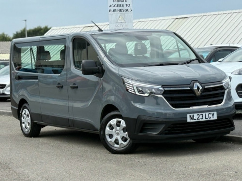 Renault Trafic  2.0 dCi LL30 Business Minibus Double Cab 5dr Diese