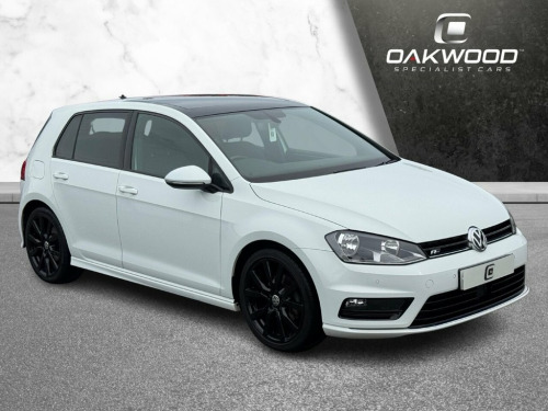 Volkswagen Golf  2.0 TDI BlueMotion Tech R-Line Edition Hatchback 5