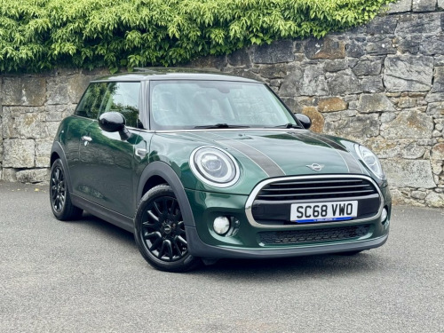 MINI Hatch  1.5 Cooper Classic Hatchback 3dr Petrol Manual Eur