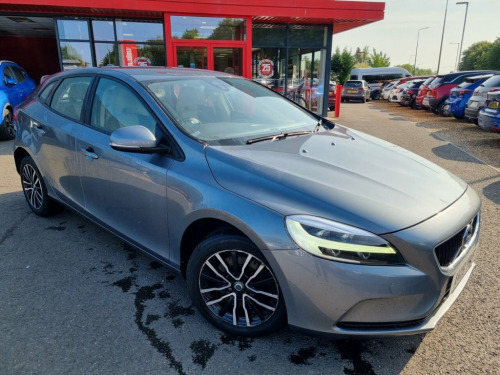Volvo V40  2.0 D3 Momentum Nav Plus Hatchback 5dr Diesel Manu
