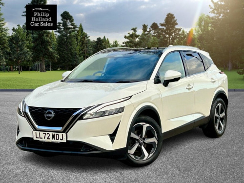 Nissan Qashqai  1.3 DIG-T MHEV N-Connecta SUV 5dr Petrol Hybrid Ma