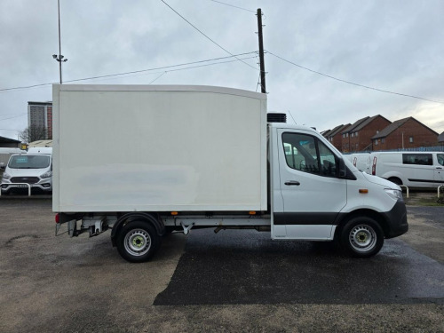 Mercedes-Benz Sprinter  2.1 314 CDI MWB CHILLER BOX RWD G-Tronic+ L2 143 B 