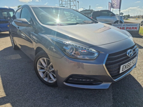 Hyundai i40  1.7 CRDI SE NAV BLUE DRIVE 4d 139 BHP REVERSE CAM*