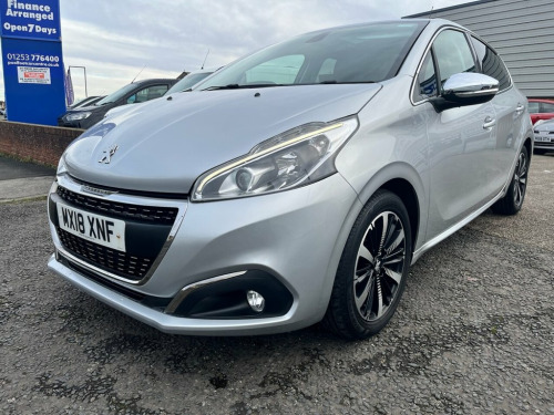 Peugeot 208  1.2 PureTech Allure Premium Hatchback 5dr Petrol M