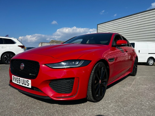 Jaguar XE  2.0 R-DYNAMIC S 4d 177 BHP SERVICE HISTORY* REVERS