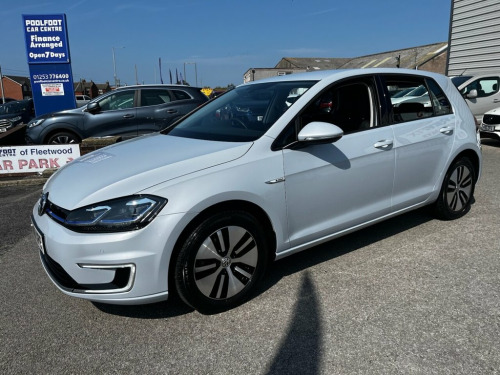 Volkswagen Golf  35.8kWh e-Golf Hatchback 5dr Electric Auto (136 ps