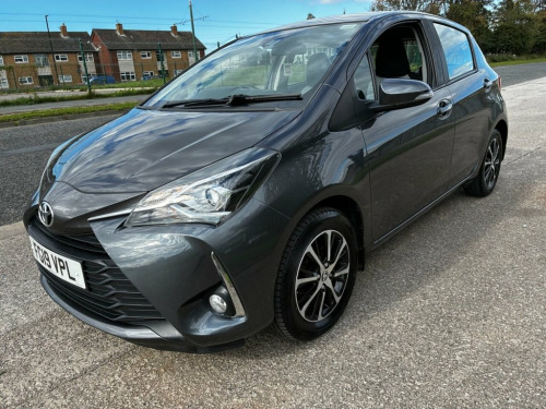 Toyota Yaris  1.5 VVT-i Icon Tech Hatchback 5dr Petrol Manual Eu