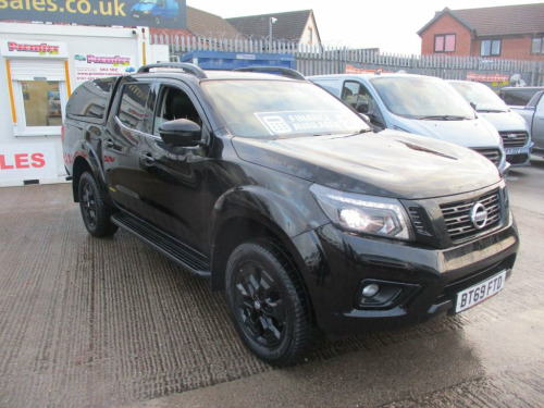 Nissan Navara  2.3 dCi N-Guard Pickup Double Cab 4dr Diesel Autom 