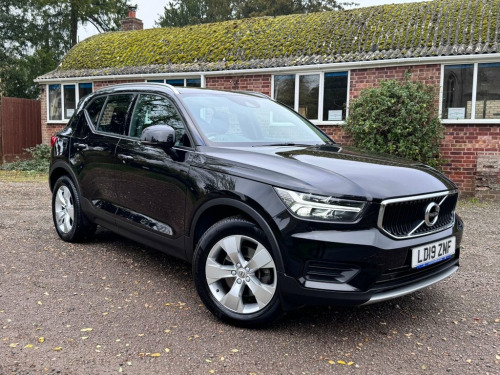 Volvo XC40  2.0 T4 Momentum SUV 5dr Petrol Auto AWD Euro 6 (s/