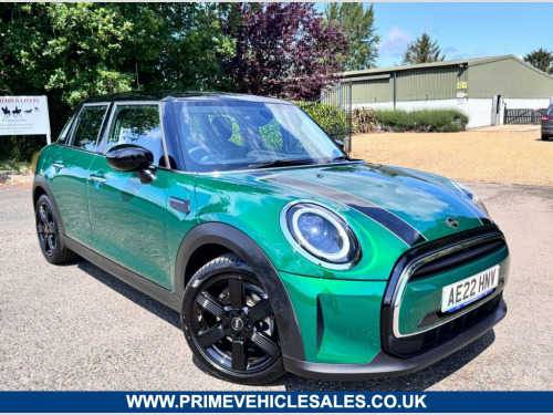 MINI Hatch  1.5 Cooper Classic Nav Hatchback 5dr Euro 6 (s/s) 