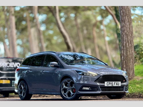 Ford Focus  2.0T EcoBoost ST-3 Estate Euro 6 (250 ps)