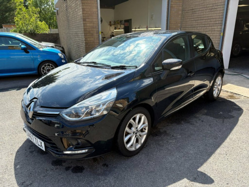 Renault Clio  0.9 TCe Dynamique Nav Hatchback 5dr Petrol Manual 