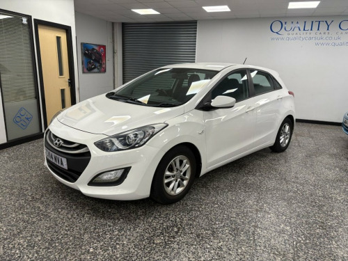 Hyundai i30  1.6 CRDi Active Hatchback 5dr Diesel Auto Euro 5 (