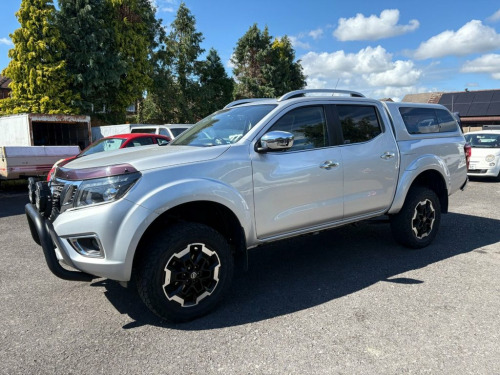 Nissan Navara  2.3 dCi Tekna Pickup Double Cab 4dr Diesel Manual 
