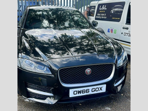 Jaguar XF  2.0d R-Sport Saloon 4dr Diesel Auto AWD Euro 6 (s/